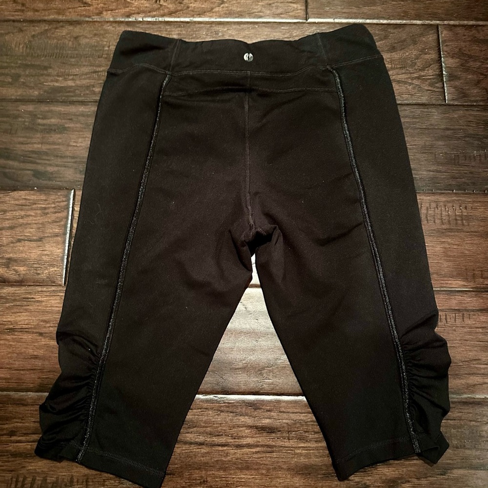 Jennifer Lopez Cropped Leggings/Biker Shorts - Picture 5 of 5
